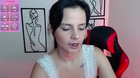 miarobinn_ online show from February 12, 3:58 pm