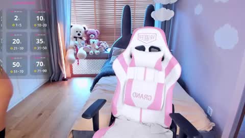 Miayna Silk online show from April 9, 10:09 am