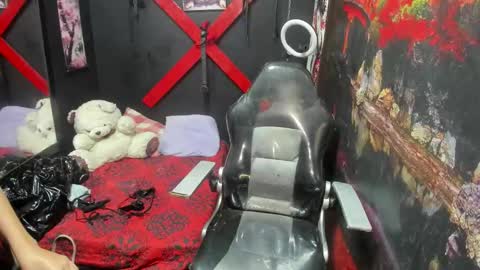 Mariana online show from October 9, 5:39 pm