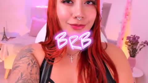 Mia Thaylor online show from August 6, 2:51 am