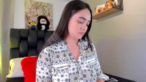 miavelvet1 online show from November 5, 3:23 am