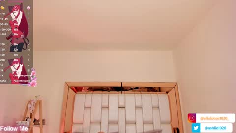 Mia Villalobos online show from February 8, 6:55 pm