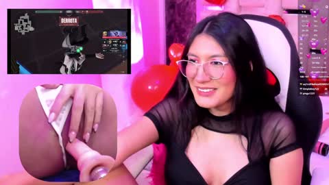 mia online show from February 5, 10:12 pm