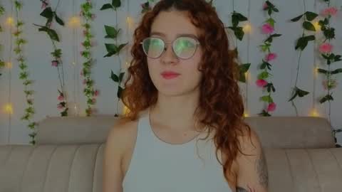 Snapshot of miawinxxx848 chatting on September 28, 1:12 am Mia Winx  online show from September 28, 1:12 am