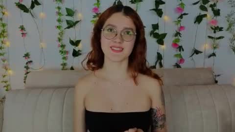 Snapshot of miawinxxx848 chatting on October 9, 10:03 pm Mia Winx  online show from October 9, 10:03 pm