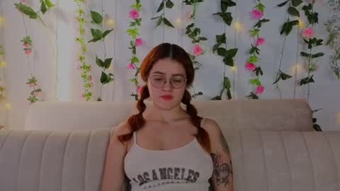 Snapshot of miawinxxx848 chatting on October 7, 8:24 pm Mia Winx  online show from October 7, 8:24 pm