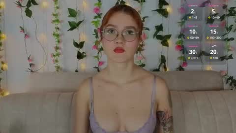 Snapshot of miawinxxx848 chatting on September 16, 9:45 pm Mia Winx  online show from September 16, 9:45 pm