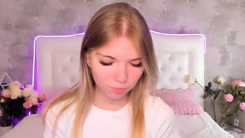 MichaelaFoxx online show from November 19, 1:22 pm