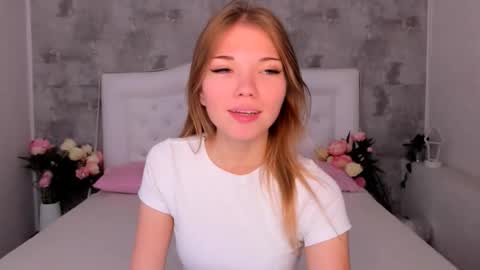 MichaelaFoxx online show from December 3, 12:51 pm