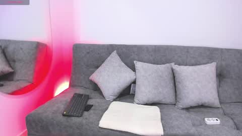 michelle_madson_ online show from April 22, 12:24 pm