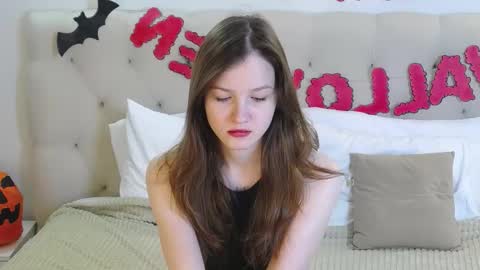 Michelle online show from October 25, 12:24 pm