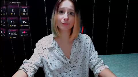 Snapshot of michelleevie chatting on January 22, 5:26 am Agatha online show from January 22, 5:26 am