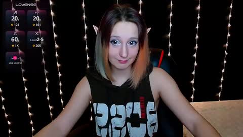 Snapshot of michelleevie chatting on January 21, 4:43 am Agatha online show from January 21, 4:43 am