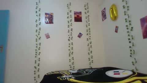 Naught Kelly online show from April 9, 10:42 am