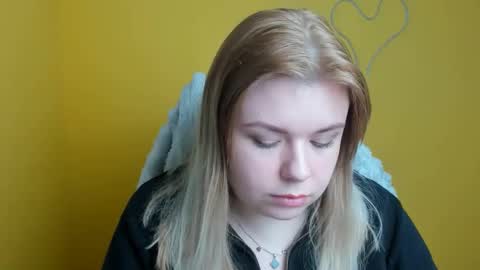 Mariana online show from December 1, 12:30 pm