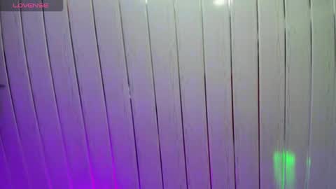 midory_ online show from October 9, 6:06 am