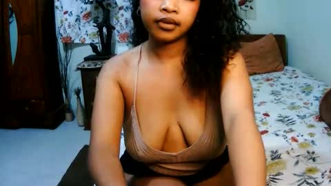 miel_07 online show from June 6, 8:53 am