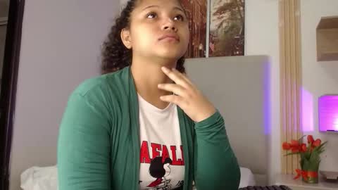 miel online show from February 3, 12:10 pm