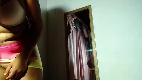 mielsquirt online show from October 29, 10:19 am