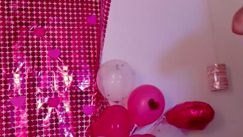 mia online show from February 17, 10:14 am