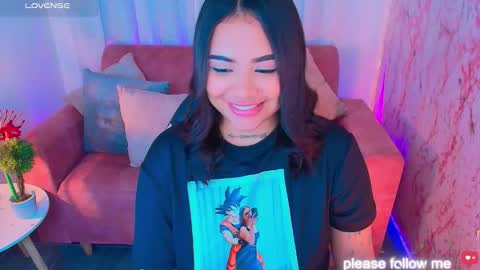 Snapshot of miiaa7_ chatting on October 24, 1:45 am Ma is my name I invite you to check out my wish list for my birthday online show from October 24, 1:45 am