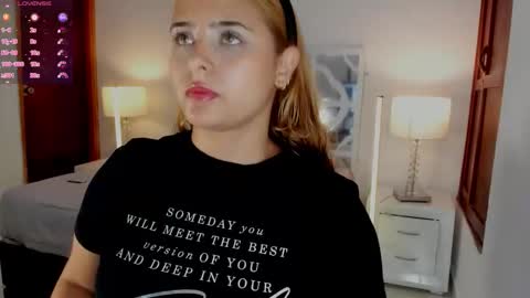 Mikaela blondie bigass online show from January 8, 5:50 pm