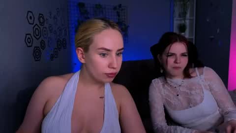 Mika online show from April 14, 9:15 pm