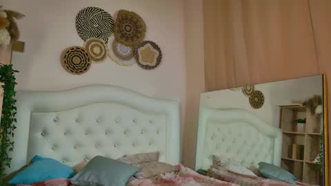 mikka_blush online show from March 2, 10:37 pm