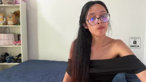 Mila and albert online show from May 14, 8:03 pm