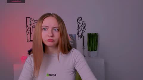 mila_glow online show from October 1, 7:19 pm