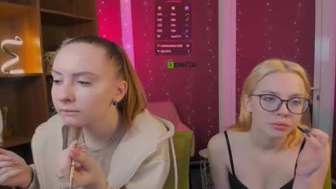 mila_glow online show from November 10, 6:19 am