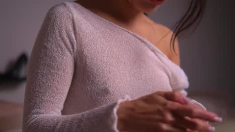 Snapshot of mila_may_ chatting on December 18, 2:53 am mila may  online show from December 18, 2:53 am