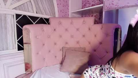 laura online show from February 27, 3:39 am