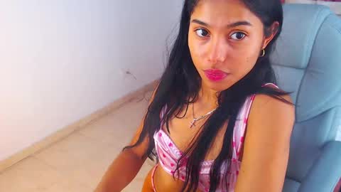 milaa_star online show from October 3, 4:50 am