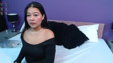 mila online show from February 26, 11:42 am