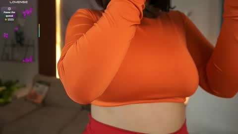 milacrave online show from October 15, 12:08 pm