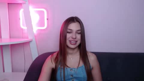 milanaangelas online show from February 21, 6:36 am