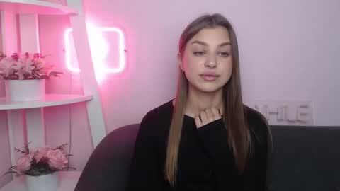 milanaangelas online show from October 31, 5:53 am