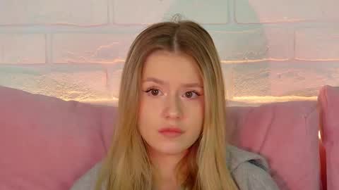 MilanaBalmain online show from October 1, 4:12 pm