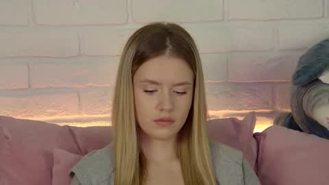 MilanaBalmain online show from October 15, 4:09 pm