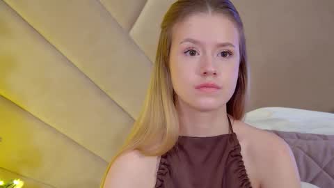 MilanaBalmain online show from December 23, 5:22 am