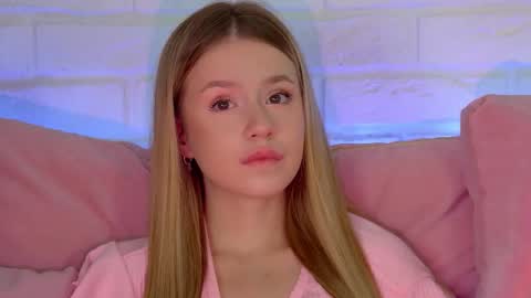 MilanaBalmain online show from September 27, 4:41 am