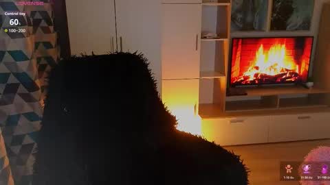 Lana online show from March 4, 8:15 pm