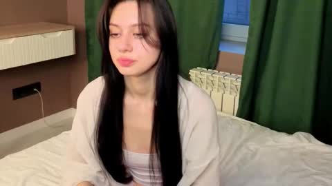 Milana online show from December 1, 5:33 am