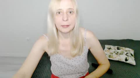 Milena online show from February 16, 1:27 am