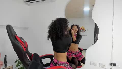 milanx2 online show from March 9, 9:14 pm