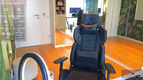 Miley Sin online show from April 14, 1:00 pm