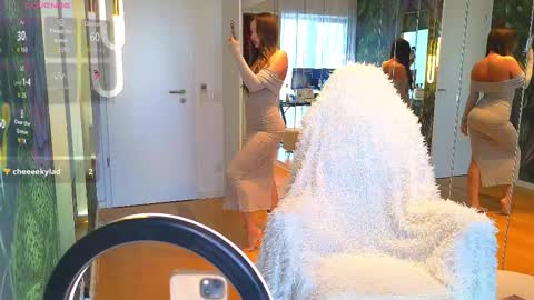 Miley Sin online show from March 4, 1:28 pm