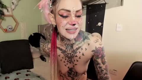 Isabella online show from July 17, 2:32 pm