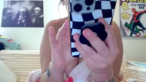 MILF Monee online show from December 1, 2:20 pm